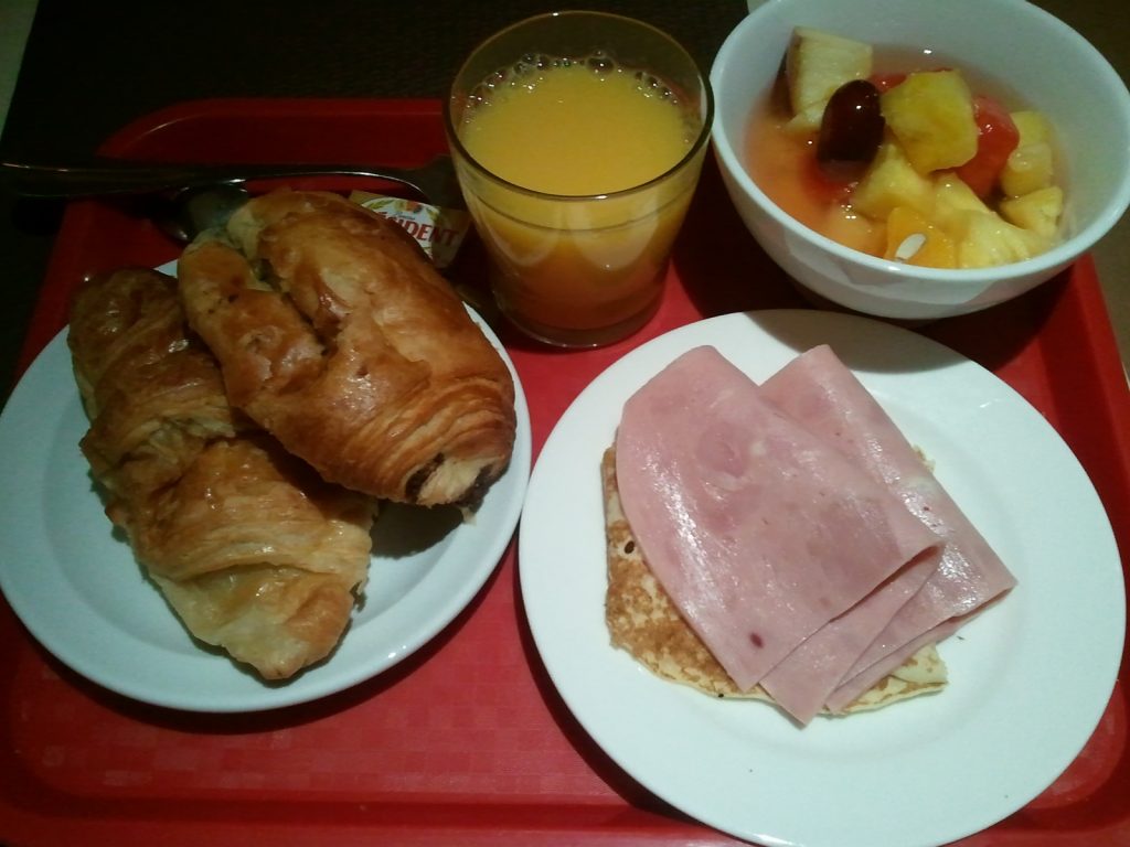 Paris ホテルの朝食