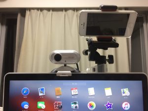 macbookとウェブカメラとiPhone